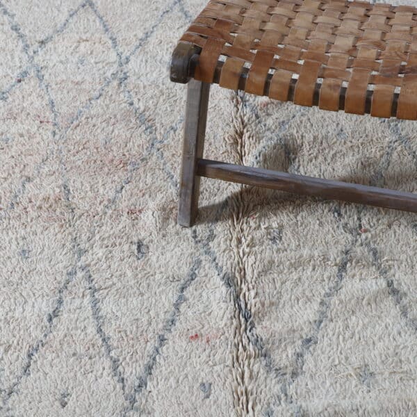 Vintage Oulmes Rug 10.0x6.3 Ft – Handknotted Faded Cream Wool - Image 4