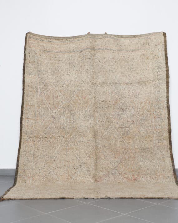 Vintage Beni Mguild 9.0x6.7 Ft handknotted in Morocco with Amazigh motifs