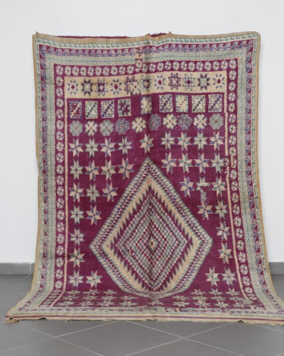 Vintage Boujaad Rug 9.5x6.0 Ft handknotted in Morocco with Amazigh motifs