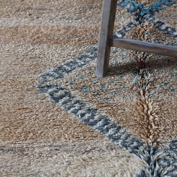 Vintage Oulmes Rug 10.5x6.0 Ft – Handknotted Moroccan Wool - Image 5