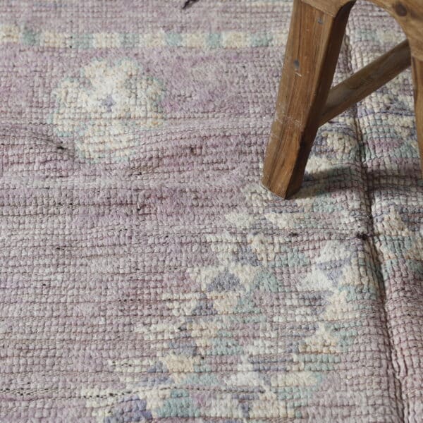 Vintage Oulad Bousbaa Rug 5.8x9.8 Ft – Handknotted Wool Rug - Image 7