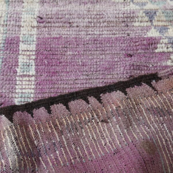 Vintage Oulad Bousbaa Rug 5.8x9.8 Ft – Handknotted Wool Rug - Image 5