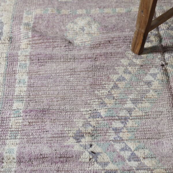 Vintage Oulad Bousbaa Rug 5.8x9.8 Ft – Handknotted Wool Rug - Image 6