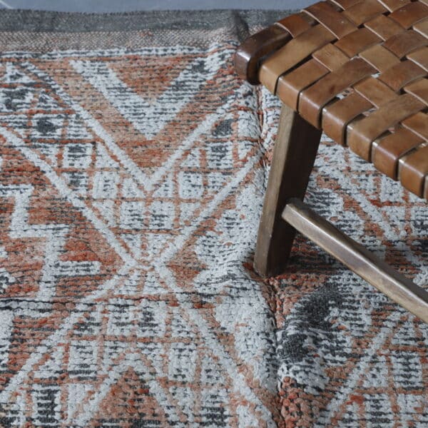 Vintage Zayan Rug 8.9x5.6 Ft – Handknotted Moroccan Wool - Image 7