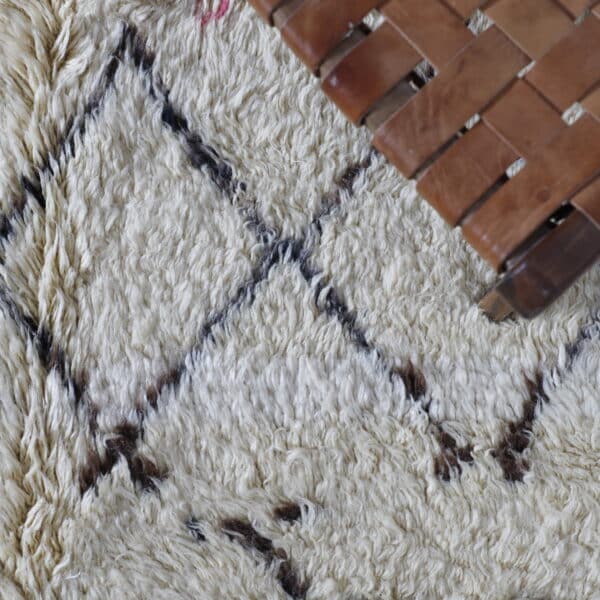 Old Beni Ourain Rug 8.4x5.7 Ft – Handknotted Wool Morocco - Image 3
