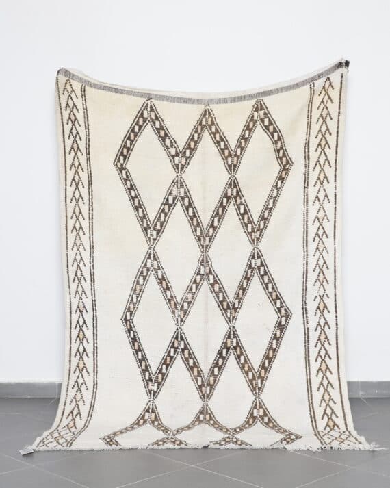 Vintage Marmoucha Rug 8.0x5.3 Ft handknotted in Morocco with Amazigh patterns
