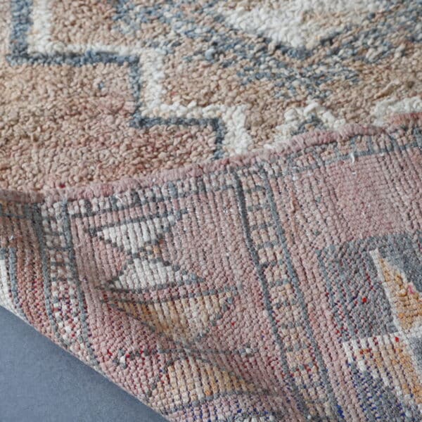 Vintage Boujaad Rug 7.5x5.6 Ft – Handknotted Moroccan Wool - Image 3