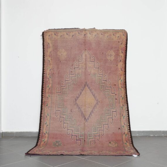 Old Bousbaa Carpet 9.0x5.4 Ft handknotted in Morocco with tribal Berber design