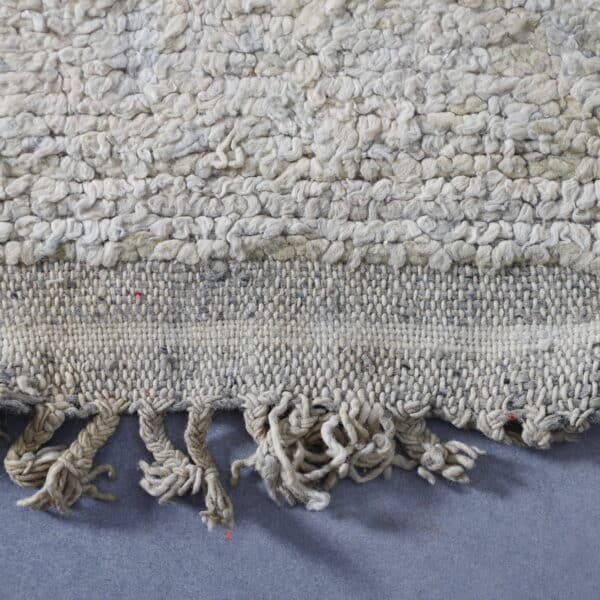 Old Faded Cream Zayan Rug 8.8x5.4 Ft – Handknotted Wool - Image 5
