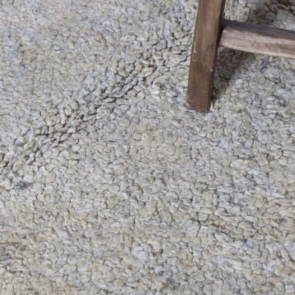 Old Faded Cream Zayan Rug 8.8x5.4 Ft – Handknotted Wool - Image 2