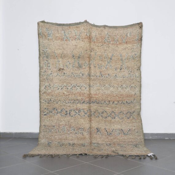 Old Beni Mguild Carpet 8.0x5.4 Ft handknotted in Morocco