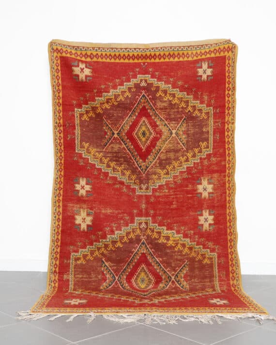Vintage Ait Ouaouzguite Rug 9.0x5.0 Ft handknotted in Morocco