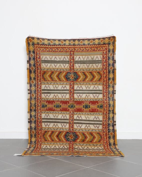 Vintage Glaoui Rug 6.2x3.9 Ft handcrafted in Ait Samgane Morocco