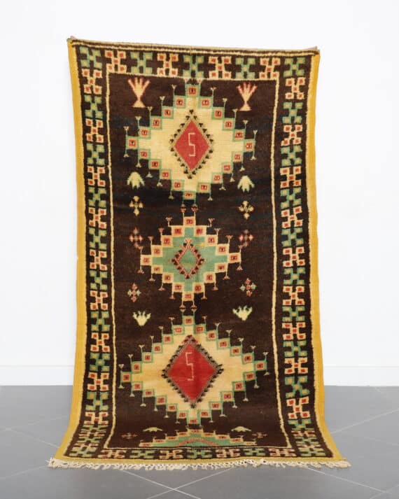 Vintage Taznakht Rug 7.5x3.7 Ft handcrafted in Morocco
