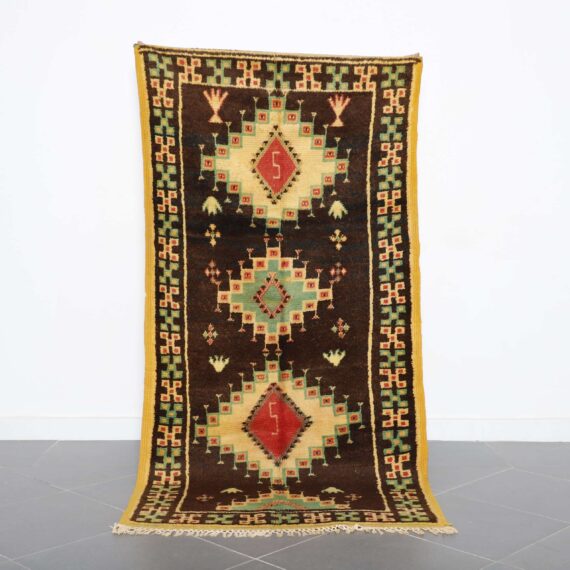 Vintage Taznakht Rug 7.5x3.7 Ft handcrafted in Morocco