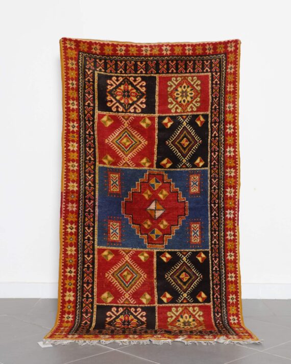 Ait Ouaghrda Rug handmade vintage tribal Moroccan carpet