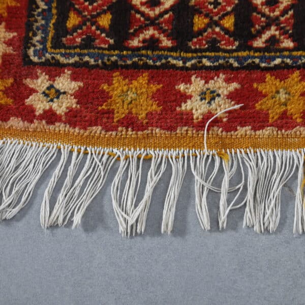 Ait Ouaghrda Rug – Vintage Handcrafted Tribal Piece - Image 4