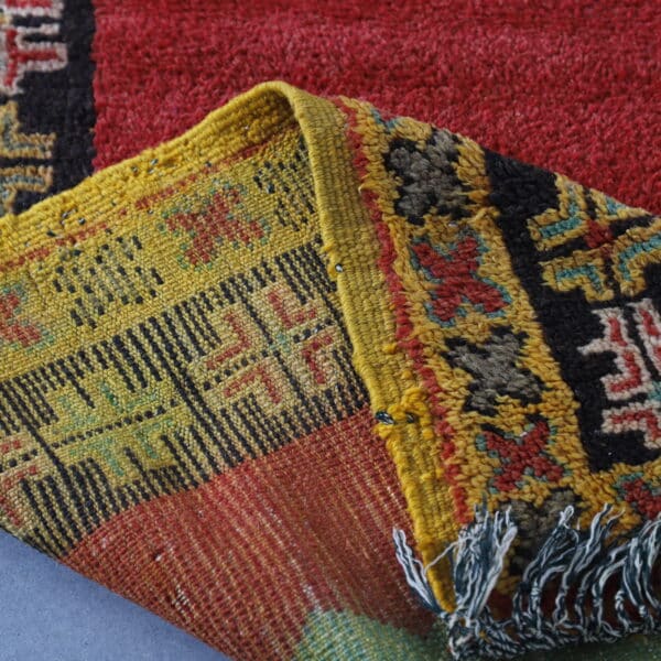 Taznakht Rug 9.3x4.8 Ft – Red Vintage Moroccan Wool Rug - Image 5