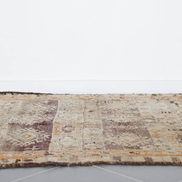 Old Azou Carpet 7.5x5.2 Ft – Vintage Moroccan Wool Rug - Image 4