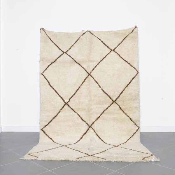 Vintage Marmoucha Rug 8.4x5.4 Ft handmade in Morocco from wool