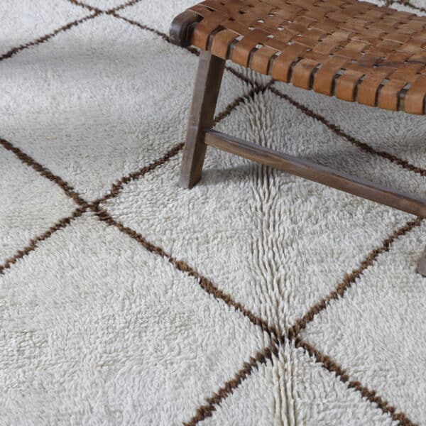 Vintage Marmoucha Rug 8.4x5.4 Ft – Moroccan Wool Carpet - Image 2