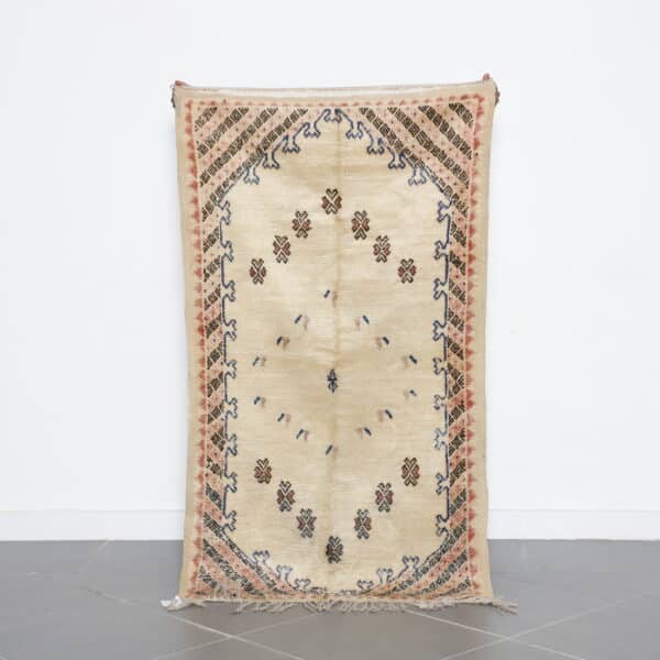 Taznakht Rug 5.4x3.0 Ft handcrafted in Morocco with faded cream color