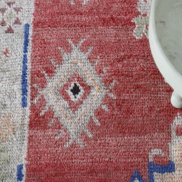 Telouet Vintage Rug 7.9x3.8 Ft – Moroccan Wool Carpet - Image 4