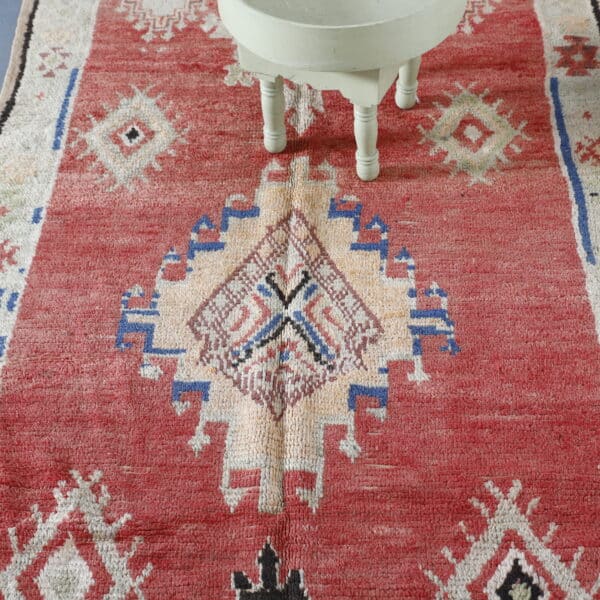 Telouet Vintage Rug 7.9x3.8 Ft – Moroccan Wool Carpet - Image 5