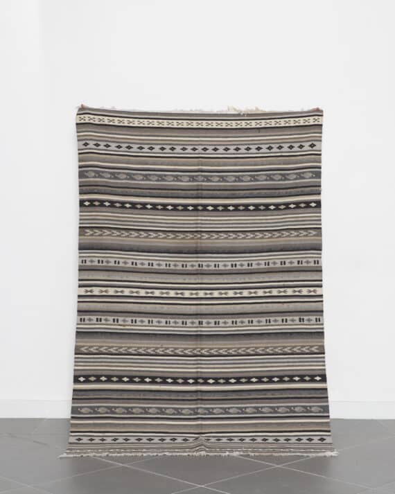 Tunisian Vintage Kilim Rug 6.6x4.4 Ft handwoven with tribal patterns