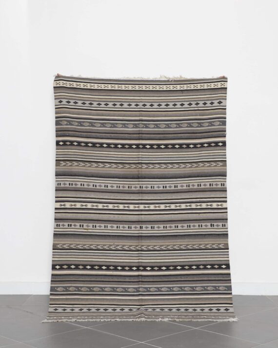Tunisian Vintage Kilim Rug 6.6x4.4 Ft handwoven with tribal patterns
