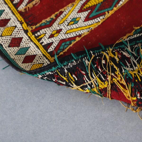 Vintage Kilim Rug 8.4x5.1 Ft – Handmade Moroccan Flatweave - Image 6