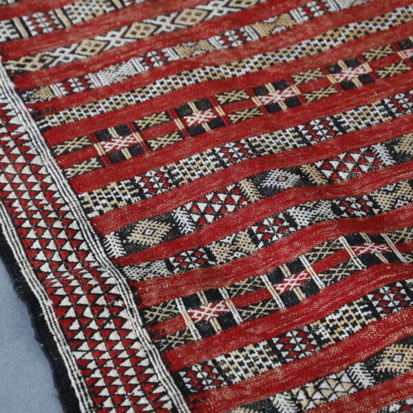 Vintage Tiffelt Kilim 9.2x5.6 Ft – Handcrafted Moroccan Rug - Image 2