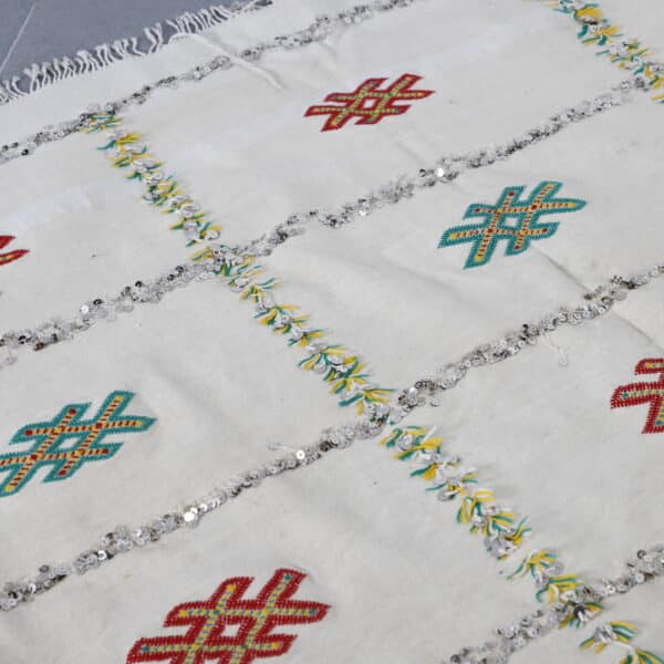 Wedding Blanket 7.4x4.9 Ft – Handmade Moroccan Textile - Image 3