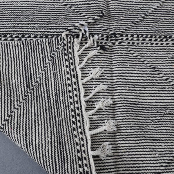 Zanafi Kilim 8.2x4.8 Ft – Handmade Moroccan Flatweave - Image 5