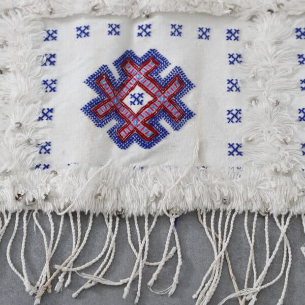Wedding Blanket 6.2x5.2 Ft – Handmade Moroccan Textile - Image 4