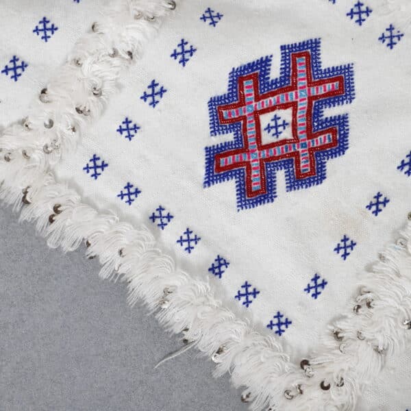 Wedding Blanket 6.2x5.2 Ft – Handmade Moroccan Textile - Image 5