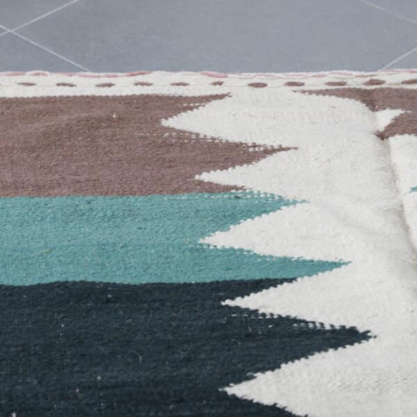 Boujaad Kilim Rug 9.5x6.2 Ft – Handmade Moroccan Flatweave - Image 6