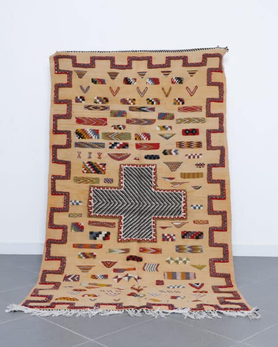 Akhnif Kilim Rug 7.6x4.5 Ft handmade in Morocco with tribal motifs