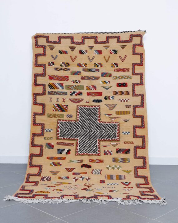 Akhnif Kilim Rug 7.6x4.5 Ft handmade in Morocco with tribal motifs
