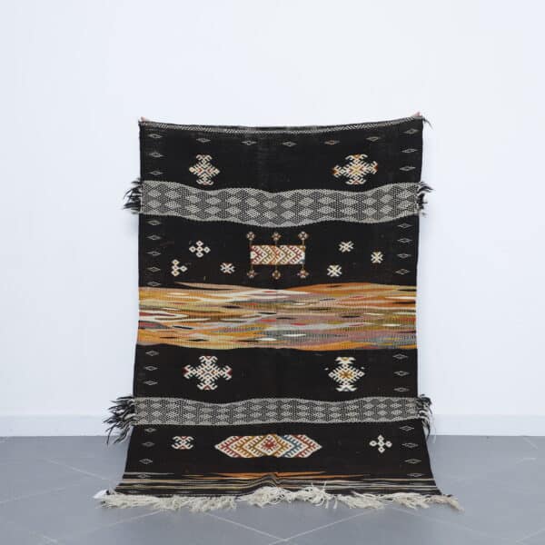 Vintage Kilim Rug 5.7x3.9 Ft handmade in Morocco with tribal Amazigh motifs