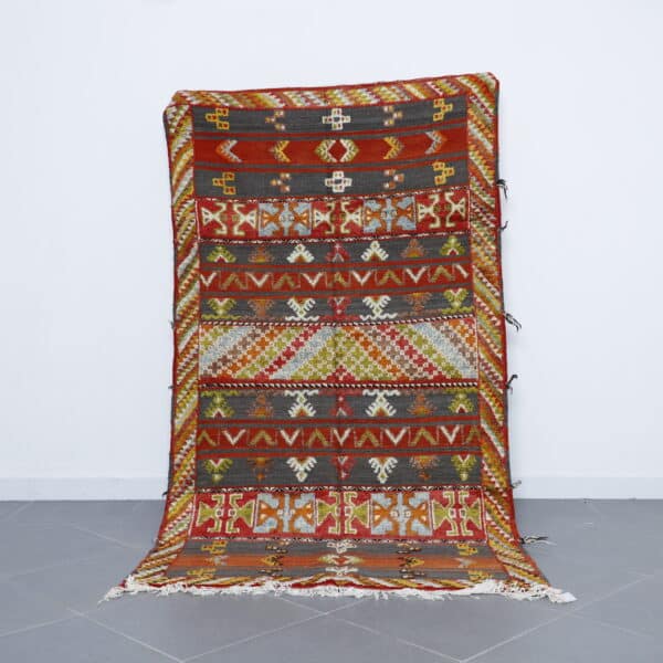 Glaoui Carpet 8.0x4.5 Ft handcrafted in Morocco with embroidery and knotted pile