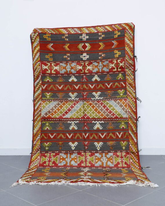 Glaoui Carpet 8.0x4.5 Ft handcrafted in Morocco with embroidery and knotted pile