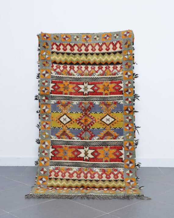 Glaoui Rug 5.7x3.1 Ft handmade in Morocco with tribal weaving techniques