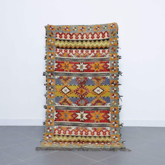 Glaoui Rug 5.7x3.1 Ft handmade in Morocco with tribal weaving techniques
