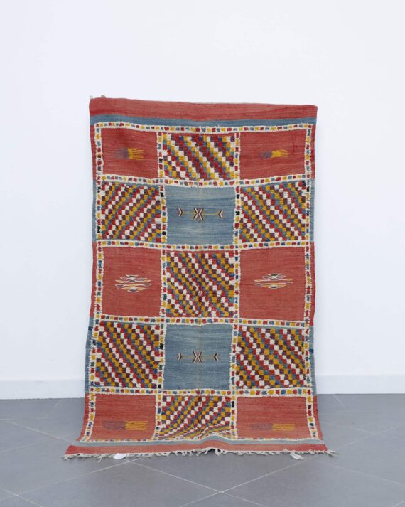 Akhnif Rug 6.3x3.6 Ft handmade in Morocco with tribal Amazigh designs