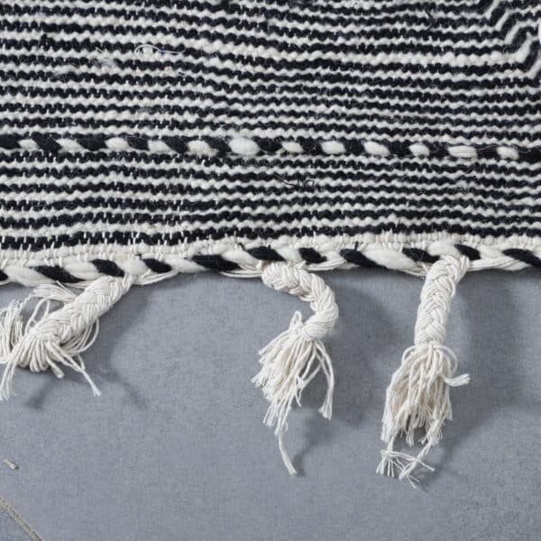 Zanafi Kilim 8.6x5.1 Ft – Handmade Moroccan Flatweave - Image 2