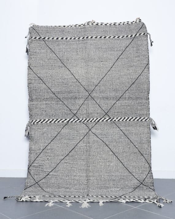 Zanafi Kilim 8.1x4.9 Ft handmade in Morocco with Amazigh tribal motifs