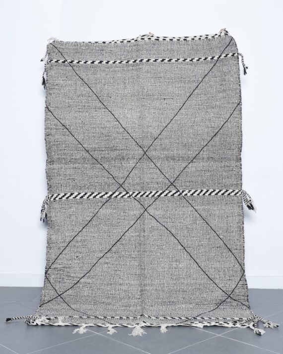 Zanafi Kilim 8.1x4.9 Ft handmade in Morocco with Amazigh tribal motifs