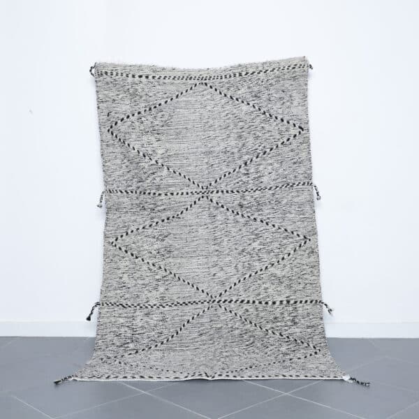 Zanafi Kilim 7.9x4.7 Ft handmade in Morocco with Amazigh motifs