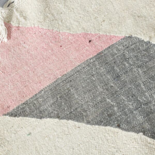 Vintage Kilim Rug 7.5x4.8 Ft – Moroccan Rug - Image 5
